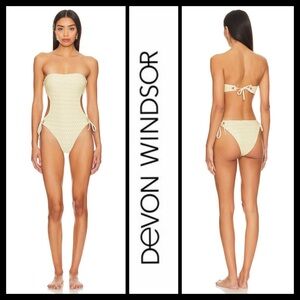 NWT Devon Windsor Claudette~Biscotti